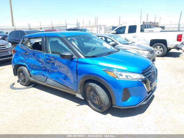  Salvage Nissan Kicks