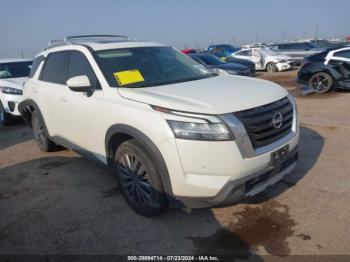  Salvage Nissan Pathfinder