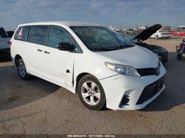  Salvage Toyota Sienna