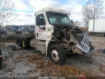  Salvage Freightliner Cascadia 125