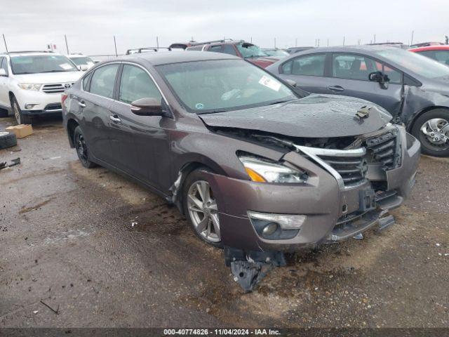  Salvage Nissan Altima