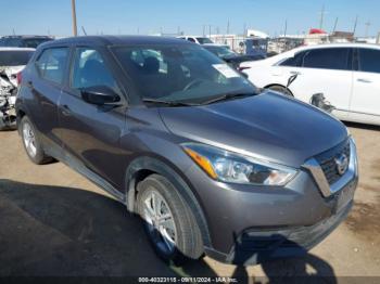  Salvage Nissan Kicks