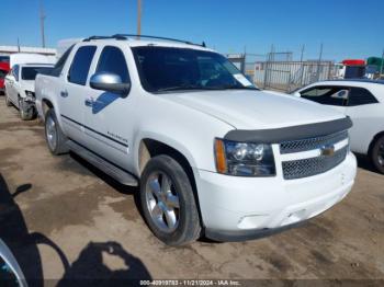  Salvage Chevrolet Avalanche 1500