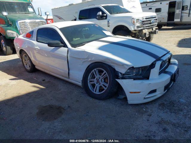  Salvage Ford Mustang