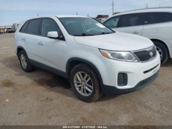  Salvage Kia Sorento