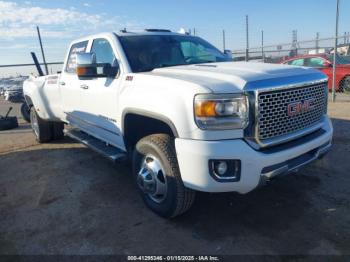  Salvage General Motors Sierra 3500HD