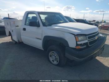  Salvage Chevrolet Silverado 2500