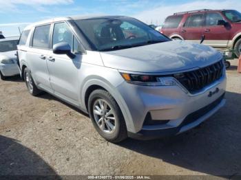  Salvage Kia Carnival