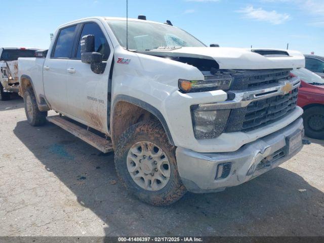  Salvage Chevrolet Silverado 2500