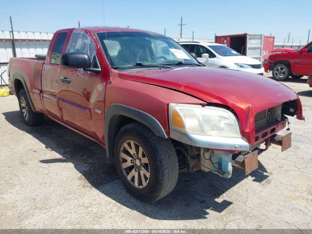  Salvage Mitsubishi Raider