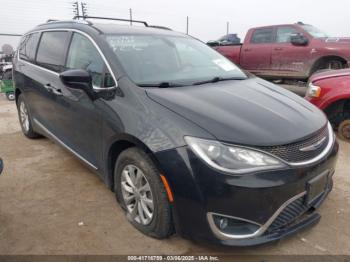 Salvage Chrysler Pacifica