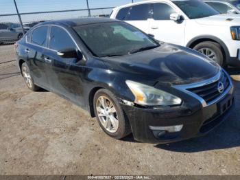  Salvage Nissan Altima