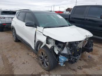  Salvage Kia Seltos