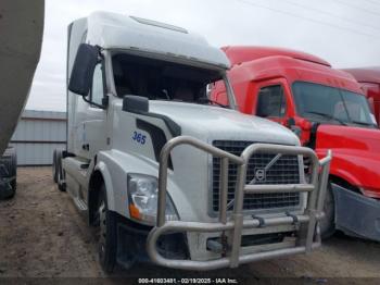  Salvage Volvo Vn