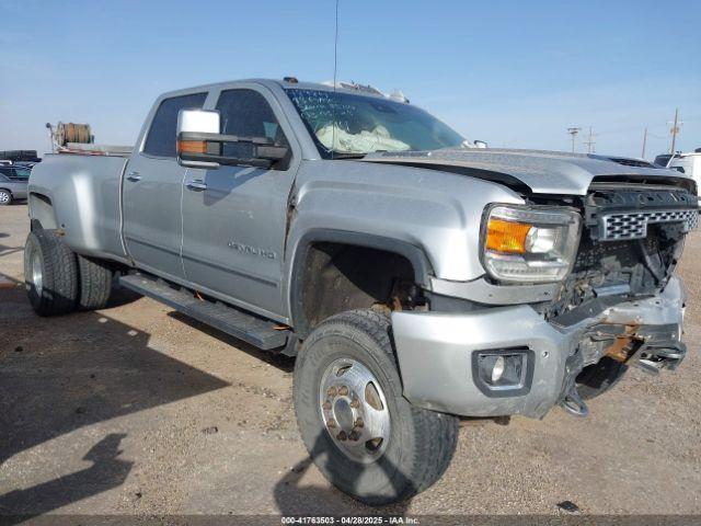  Salvage General Motors Sierra 3500HD