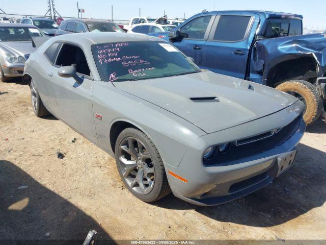 Salvage Dodge Challenger