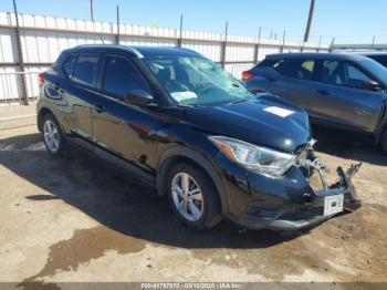  Salvage Nissan Kicks