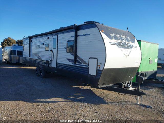  Salvage Palomino 5th Wheel