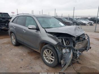  Salvage Kia Sorento