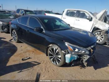  Salvage Nissan Altima