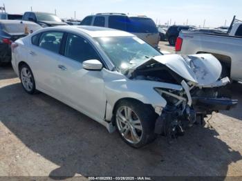  Salvage Nissan Altima
