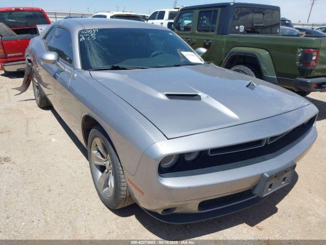  Salvage Dodge Challenger