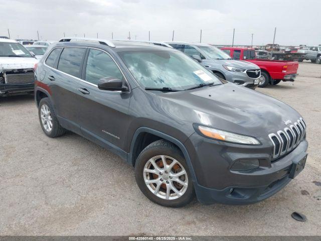  Salvage Jeep Cherokee