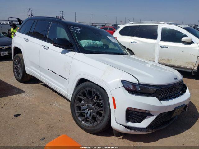  Salvage Jeep Grand Cherokee