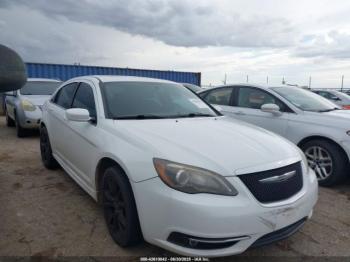  Salvage Chrysler 200