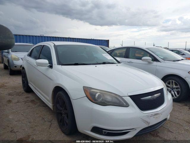  Salvage Chrysler 200