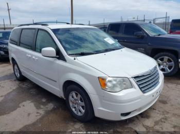  Salvage Chrysler Town & Country
