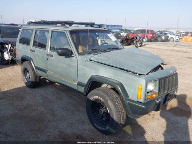  Salvage Jeep Cherokee