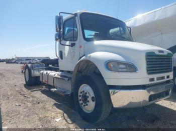  Salvage Freightliner M2