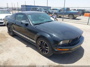  Salvage Ford Mustang