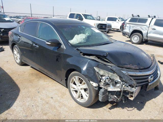  Salvage Nissan Altima