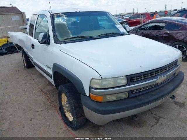  Salvage Chevrolet Silverado 2500