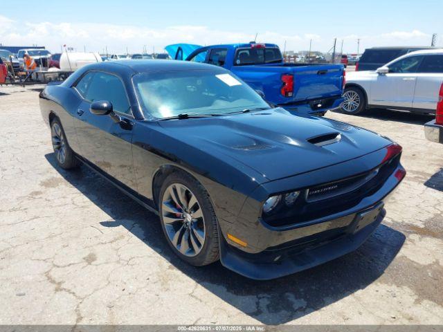 Salvage Dodge Challenger