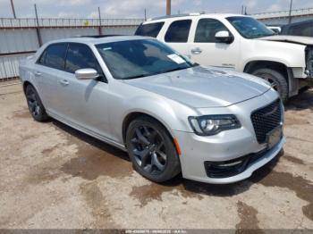  Salvage Chrysler 300