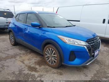  Salvage Nissan Kicks