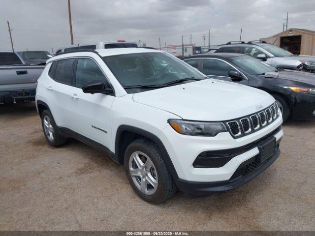 Salvage Jeep Compass