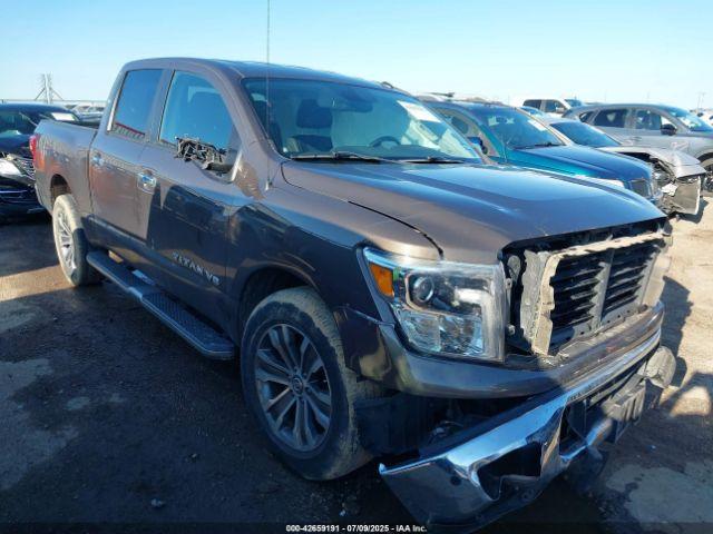  Salvage Nissan Titan