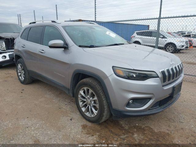  Salvage Jeep Cherokee