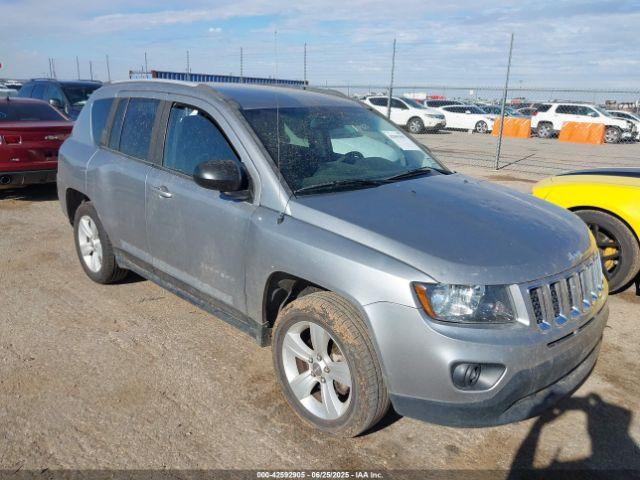  Salvage Jeep Compass