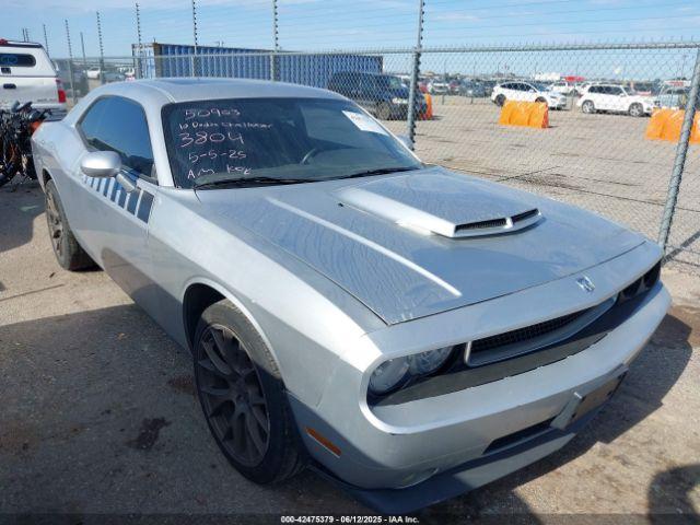 Salvage Dodge Challenger