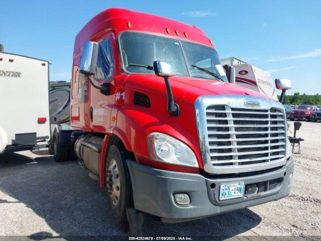  Salvage Freightliner Cascadia 113