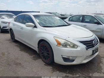  Salvage Nissan Altima