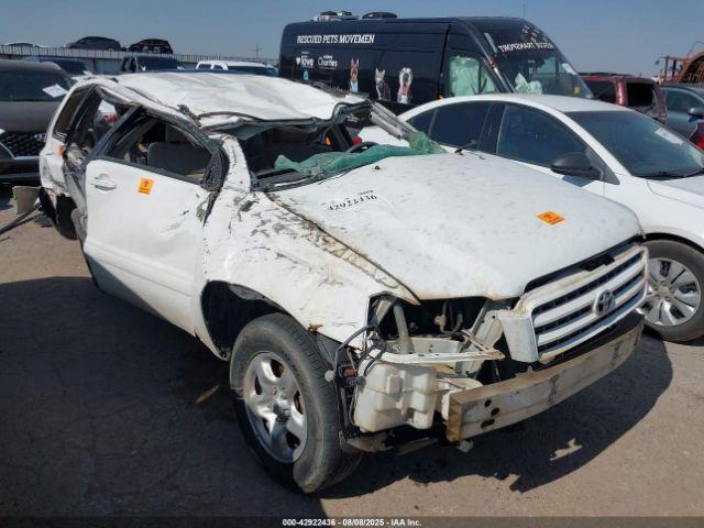  Salvage Toyota Highlander