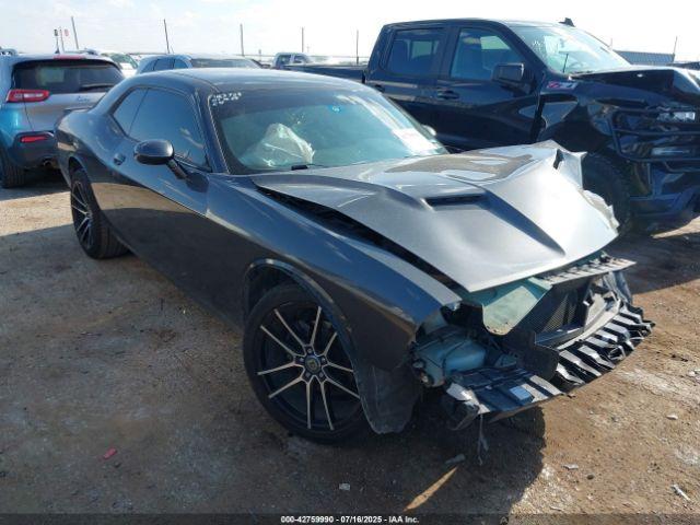  Salvage Dodge Challenger