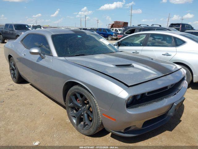  Salvage Dodge Challenger