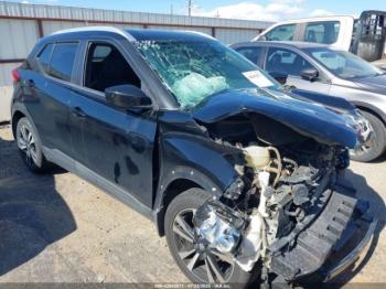  Salvage Nissan Kicks